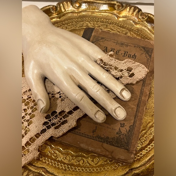NWT ASHLAND PALMISTRY HAND TABLETOP DECORATION. - Picture 3 of 12